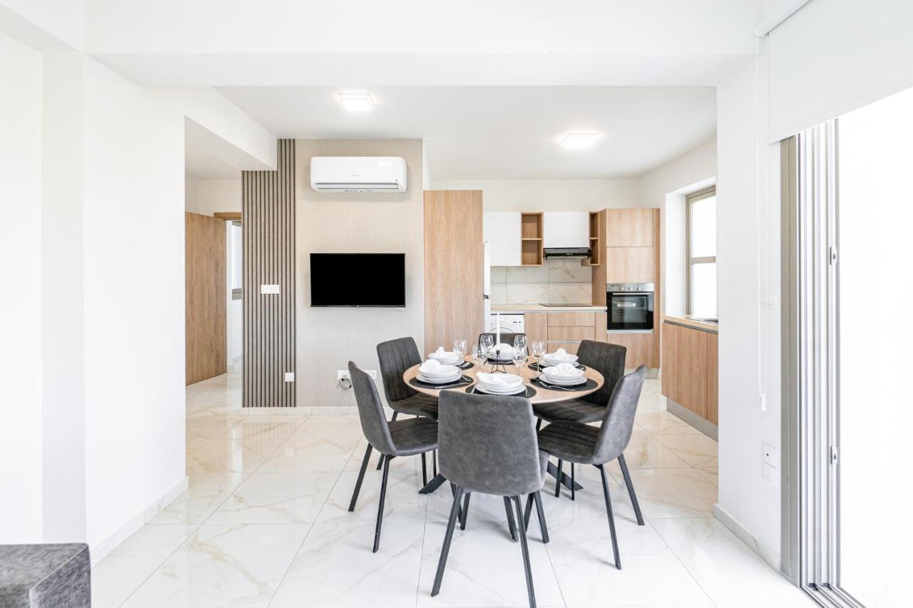Adolina Apartments By Ezoria Villas Paphos Exteriör bild