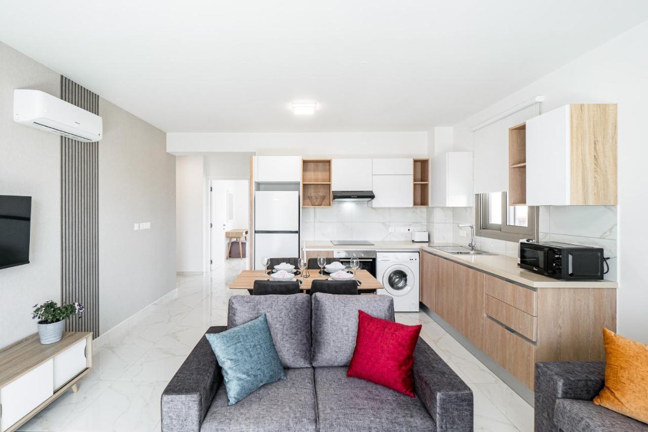 Adolina Apartments By Ezoria Villas Paphos Exteriör bild